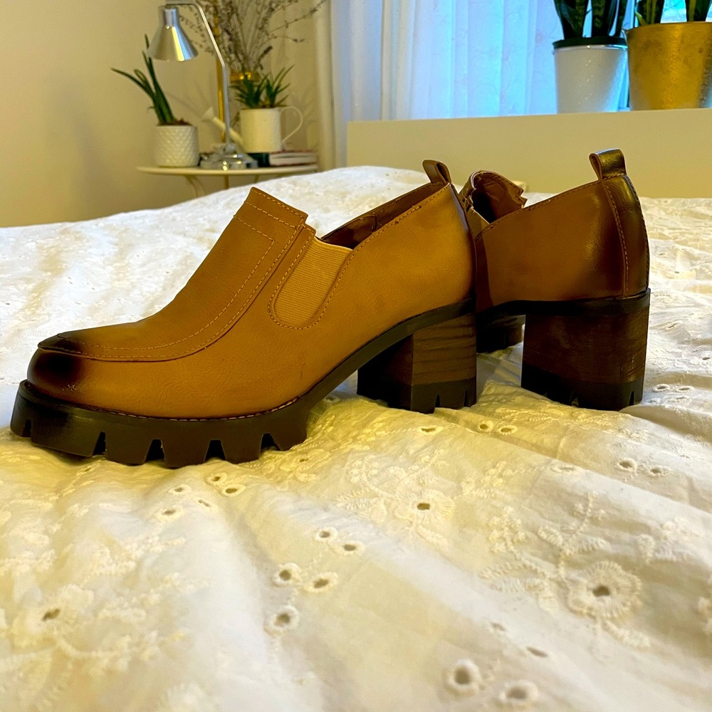 Loafers with chunky heels